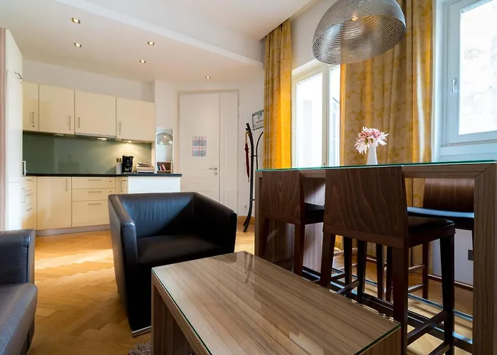 Aparthotel Residence, Hall - Parliament