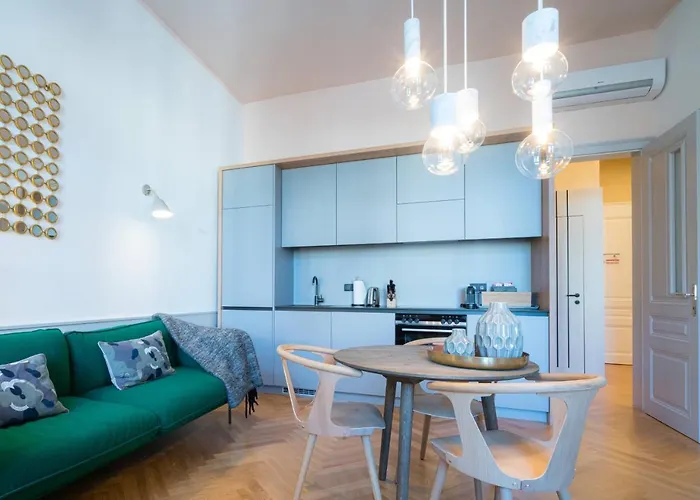 Aparthotel Residence, Hall - Parliament