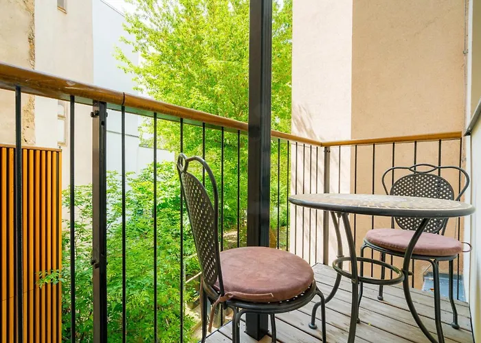 Residence, Hall - Parliament 4*