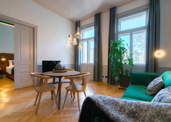 Residence, Hall - Parliament