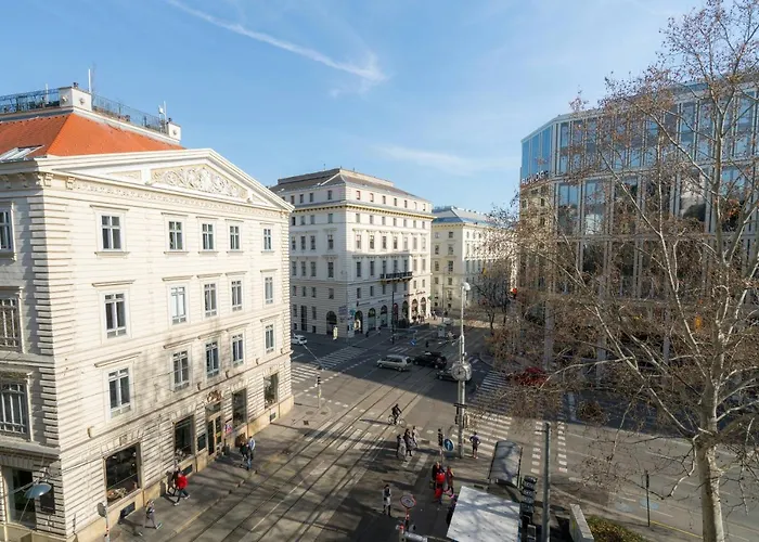 Residence, Hall - Parliament
